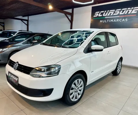 Fox 2014 é o carro ideal para quem procura economia, praticidade e bom espaço interno para o dia a d