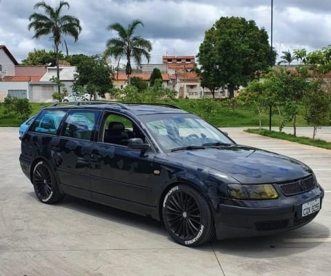 VOLKSWAGEN PASSAT VARIANT à venda.