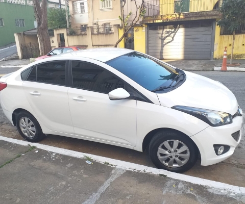 HYUNDAI HB20S à venda.