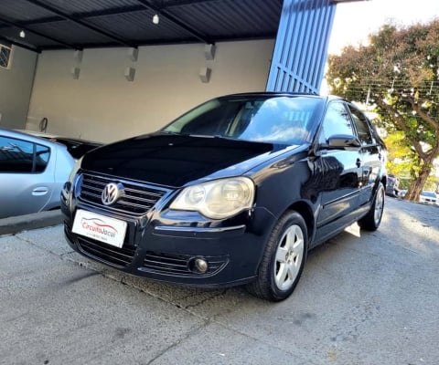 VOLKSWAGEN POLO 1.6 MI COMFORTLINE I MOTION SEDAN 8V 4P