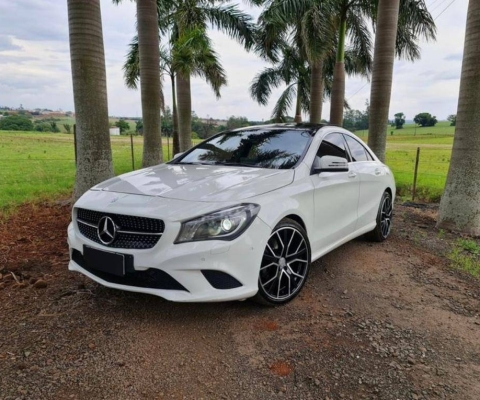 MERCEDES-BENZ CLA 200 à venda.