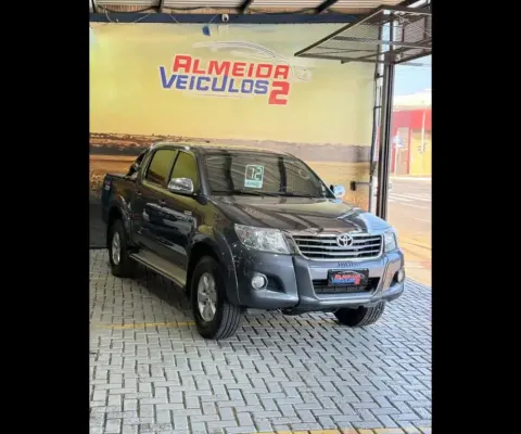 Toyota HILUX 2.7 SRV 4X4 CD 16V FLEX 4P AUTOMÁTICO
