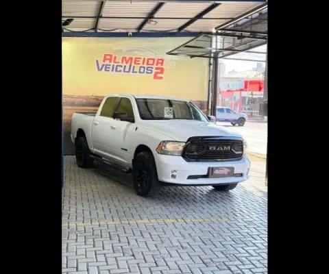Ram CLASSIC 5.7 V8 GASOLINA LARAMIE CD 4X4 AUTOMÁTICO