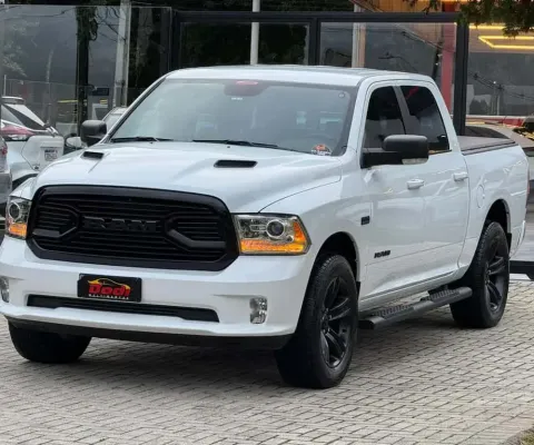 RAM CLASSIC LARAMIE 2022