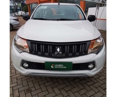 Mitsubishi L200 triton 2023 2.4 16v turbo diesel gl cd 4x4 manual