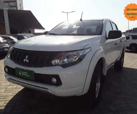 Mitsubishi L200 triton 2023 2.4 16v turbo diesel gl cd 4x4 manual