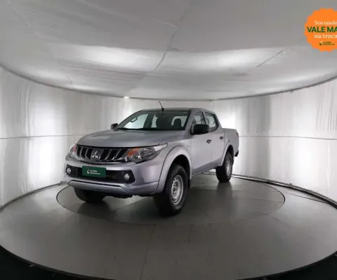Mitsubishi L200 triton 2023 2.4 16v turbo diesel gls cd 4x4 automático
