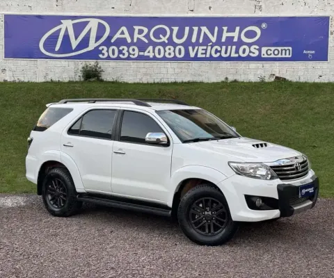 TOYOTA HILUXSW4 SRV4X4 2013
