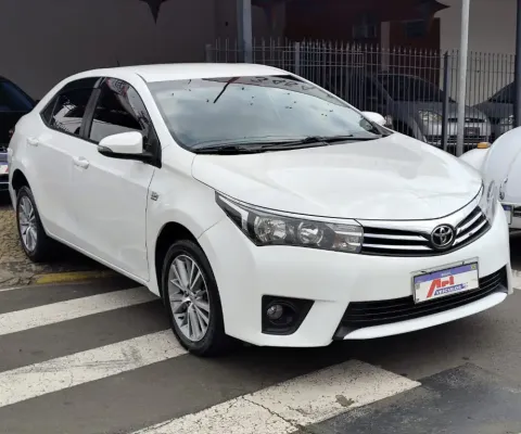 "Conforto, elegância e confiança na estrada: Corolla XEi 2015 Branco — o sedã que une desempenho e s