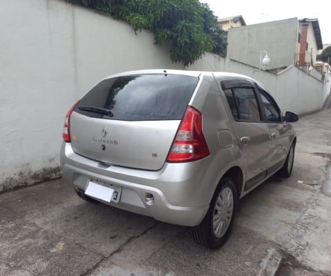 SANDERO MUITO NOVO