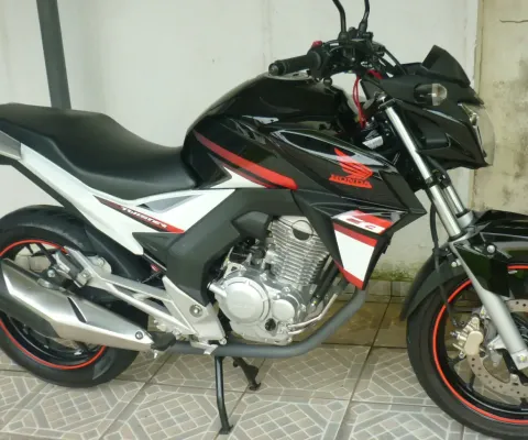 HONDA CB à venda.