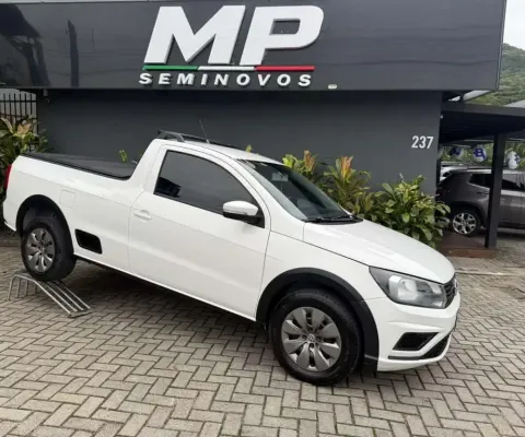 Volkswagen Saveiro Trendline 1.6 T.Flex 8V  - Branca - 2017/2018