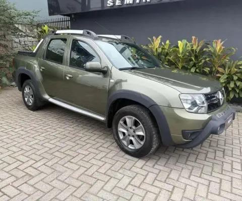 Renault Duster OROCH Dyna. 2.0 Flex 16V Aut.  - Verde - 2016/2017
