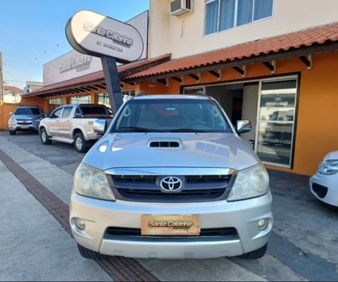 Toyota HILUX SW4 3.0 SRV 4X4 16V TURBO INTERCOOLER DIESEL 4P AUTOMÁTICO