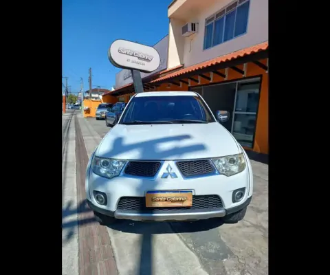 Mitsubishi L200 TRITON 3.5 HPE 4X4 CD V6 24V FLEX 4P AUTOMÁTICO