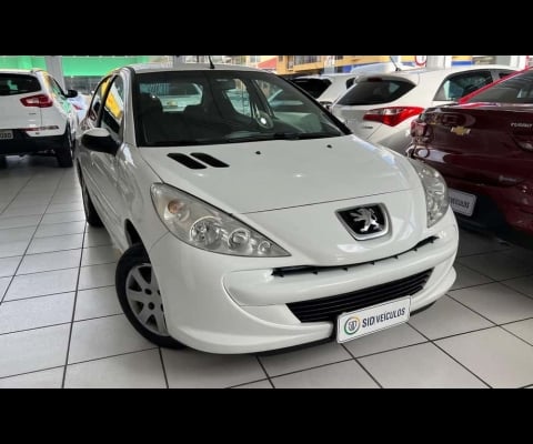 Peugeot 207 Active 1.4 Flex 8V 5p  - Branca - 2013/2014