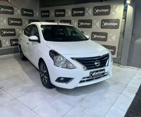 Nissan Versa UNIQUE 1.6 16V FlexStart 4p Aut.  - Branca - 2016/2017