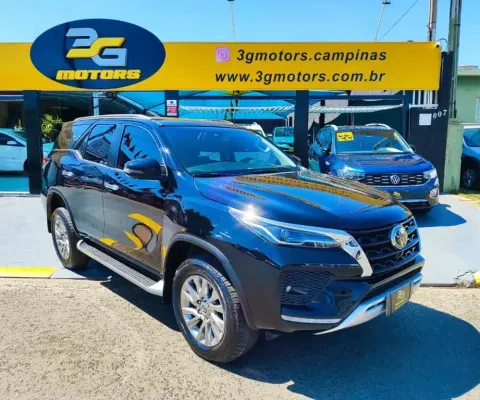 Hilux SW4 SRX 4x4 2.8 TDI 16V Dies. Aut. 7 Lugares