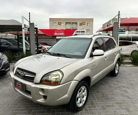 HYUNDAI TUCSON GLS 2.7 V6 4x4.