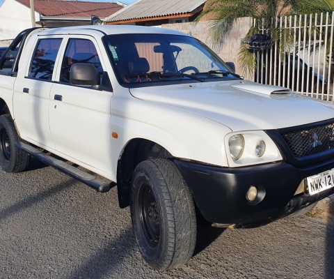 MITSUBISHI L200 à venda.