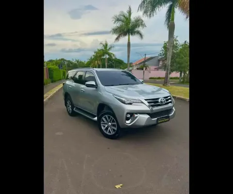 Hilux SW4 SRX 4x4 2.8 TDI 16V Dies. Aut.