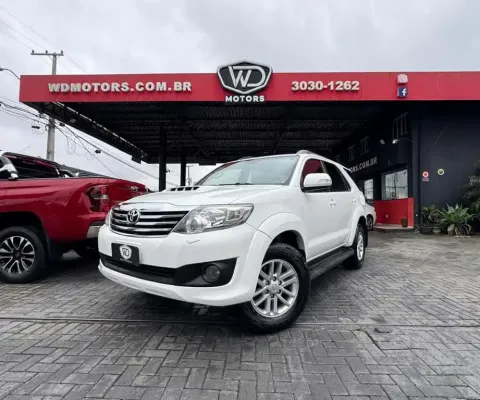 TOYOTA HILUXSW4 SRV4X4 3.0 TDI DIES AUT 2012