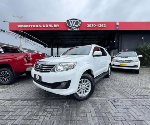 HILUX SW4 SRV D4-D 4X4 3.0 TDI DIES AUT 2015