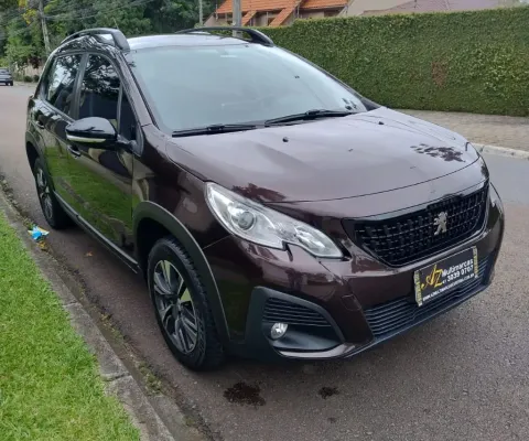 Peugeot 2008 completo com baixo km 