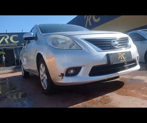 NISSAN VERSA 16SL FLEX 2013