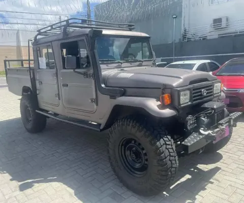 TOYOTA BANDEIRANTE 1983