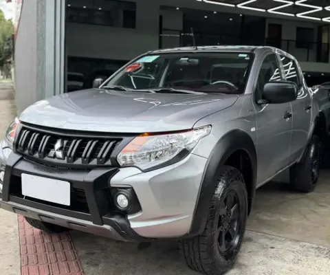 Mitsubishi L200 triton 2024 2.4 16v turbo diesel outdoor glx cd 4x4 manual