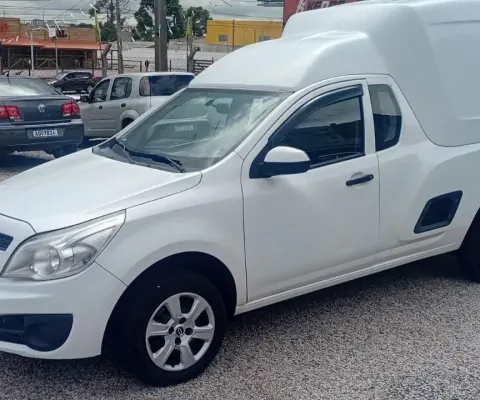 Montana com capota de fibra 1.4, ótimo para entregas