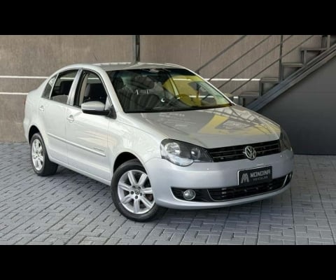 VOLKSWAGEN POLO SEDAN 1.6 8V COMFORTLINE 4P 2013