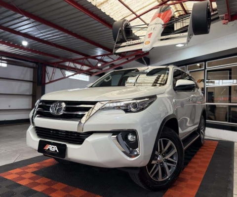 Hilux SW4 SRX 4x4 2.8 TDI 16V Dies. Aut.