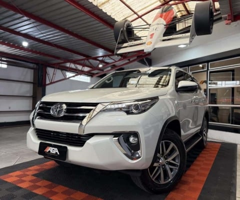 Hilux SW4 SRX 4x4 2.8 TDI 16V Dies. Aut.