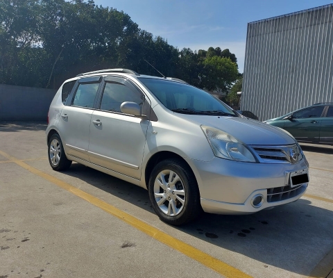 NISSAN LIVINA à venda.