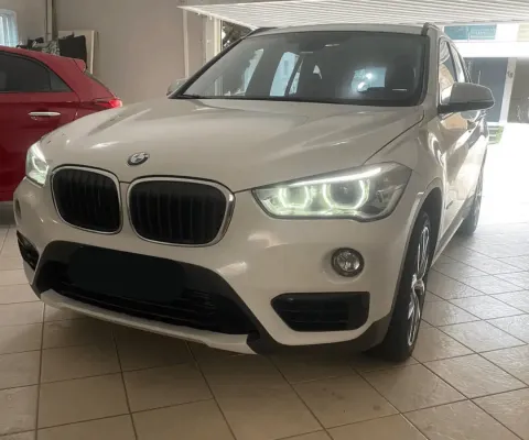 BMW X1 à venda.