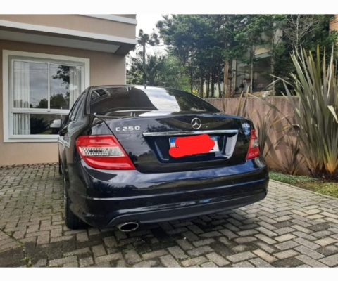 MERCEDES-BENZ C 250 à venda.
