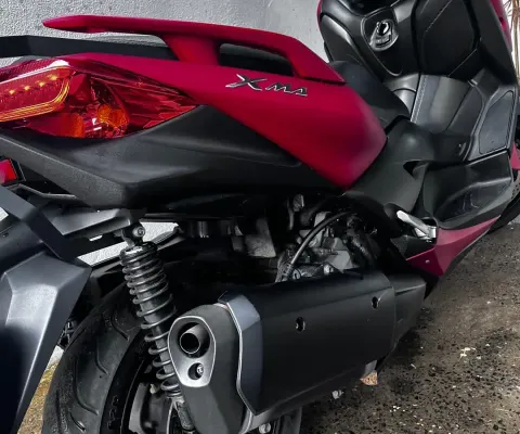 YAMAHA XMAX 250 ABS 2021 muito bem cuidada, pneus bons, doc pago