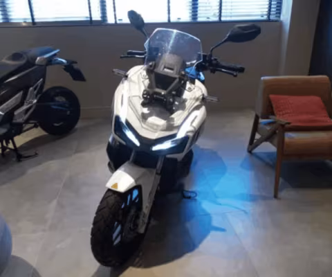 HONDA ADV à venda.