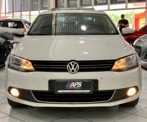 VOLKSWAGEN JETTA à venda.