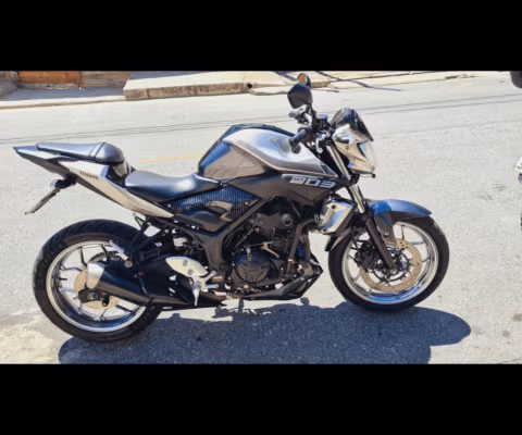 YAMAHA MT-03 à venda.