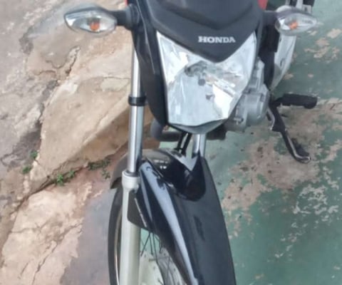 HONDA CG à venda.