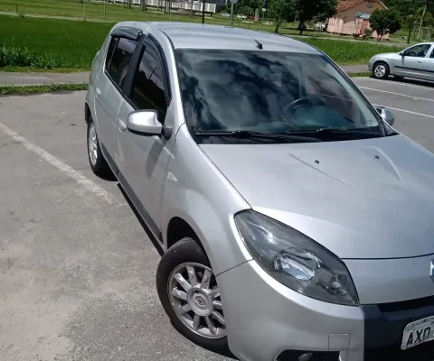 RENAULT SANDERO à venda.