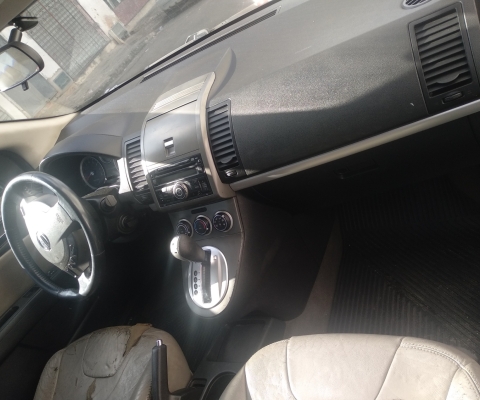 NISSAN SENTRA à venda.