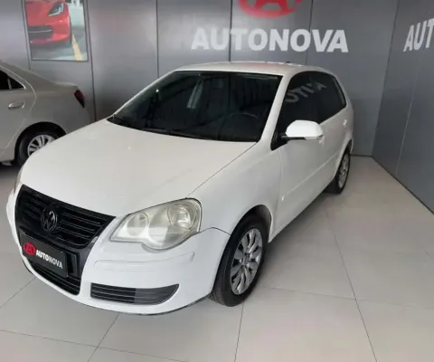 Volkswagen Polo 1.6M  - Branca - 2011/2012