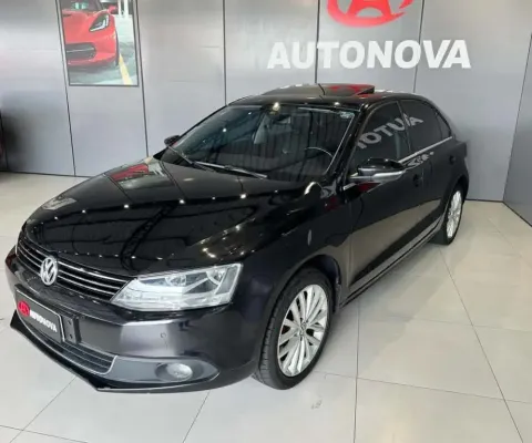 Volkswagen Jetta Highline 2.0 TSI 16V 4p Tiptronic  - Preta - 2012/2012