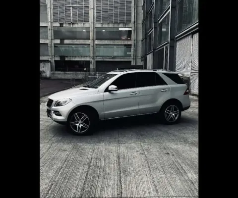 Mercedes-Benz ML 350 3.0 BLUETEC SPORT V6 DIESEL 4P AUTOMÁTICO