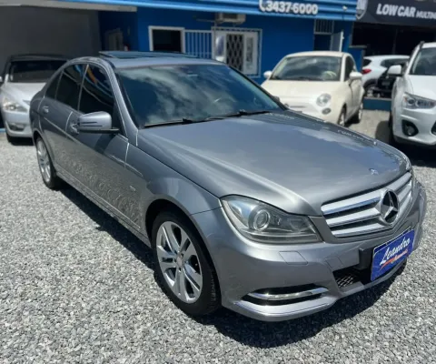 Mercedes-benz c200 cgi com teto solar