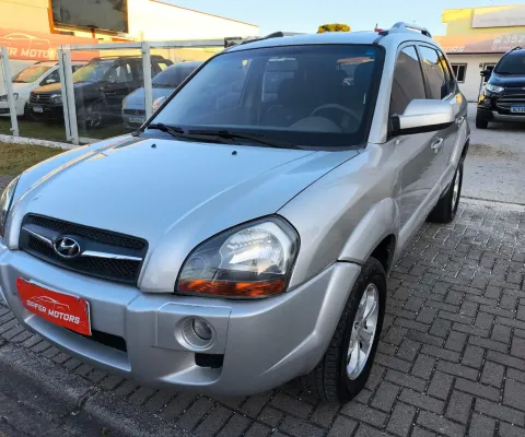 Tucson GLS 2.0 Autom. revisada em concessionária